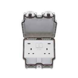 Lieber Silk White 2 Gang Outdoor 3.1A USB Socket IP66