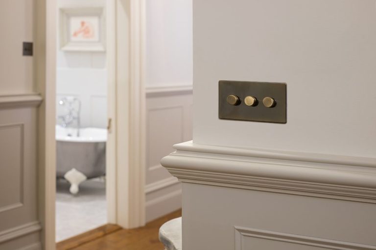 Antique Brass vs Polished Brass Elesi Blog