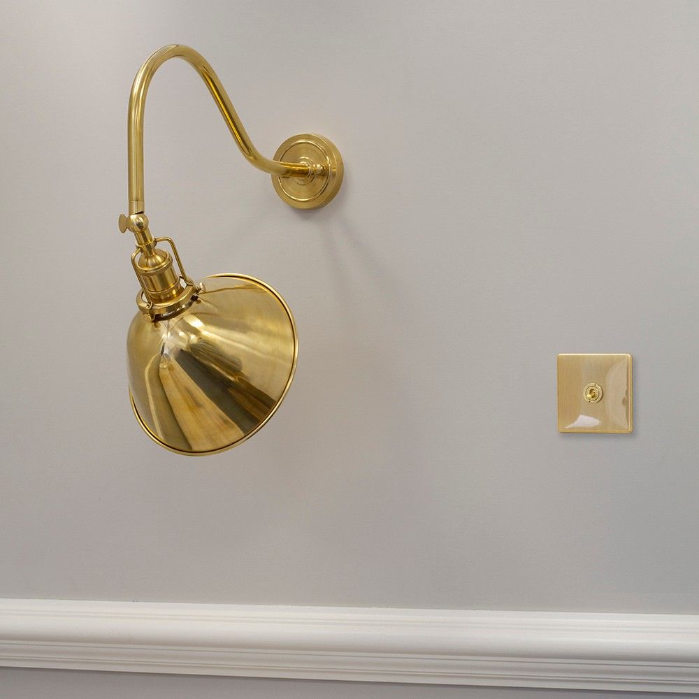 claridge polished brass wall light